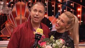Die weltmeisterin der wdsf professional division in den kategorien showdance latein und showdance standard wurde durch die fernsehshows dancing stars und let's dance bekannt. Alle Infos News Zu Kathrin Menzinger Rtl De Rtl De