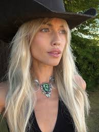 Beautiful Stone, Possibly Turquoise or Variscite, with Unique Color and  Potential Uses