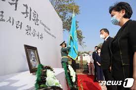 평안도 평양에서 출생하였고 자성, 양덕 등을 전전하였다. 31xthd6lw50qcm