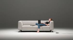 Modernes 3 Sitzer Sofa Aus Hochwertigstem Sitzfeldt Stoff In Hellgrau Design Sofa Inspiration Mit Bildern Sofa Design Sofa Sitzfeldt