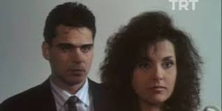 Aydan şener özellikle de 1986 yılında rol aldığı, reşat nuri güntekin'in aynı adlı romanından uyarlanan tv dizisi çalıkuşu 'nda canlandırdığı feride rolü ile dikkat çekmiş ve hafızalara kazınmıştır. Facebook