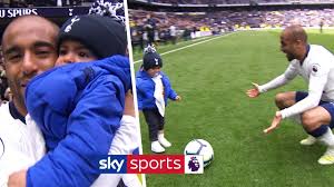 Maybe you would like to learn more about one of these? Lucas Moura Celebrates With His Baby Son After Scoring A Hat Trick Against Huddersfield Youtube