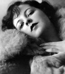 A TRIP DOWN MEMORY LANE: MAY MCAVOY: HER SILENCE WAS GOLDEN