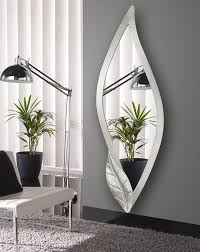 Ideas Para Decorar Con Espejos Decoracion Con Espejos Espejos De Pared Espejos En La Sala Disenos De Espejos