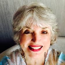 Lea Lane's Instagram, Twitter & Facebook