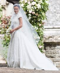 Gerardina spose è mossa dalla passione che da sempre caratterizza l'accoglienza delle future spose nell'atelier. Gli Abiti Da Sposa Delle Celebrita I Piu Belli Degli Ultimi Dieci Anni Vogue Italia