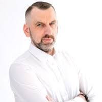 Sarah Beczak's Instagram, Twitter & Facebook