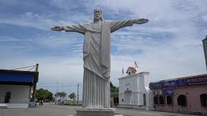 Semasa portugis menyerang melaka, terdapat para pedagang asing seperti orang india dan cina yang membelot terhadap kerajaan melaka. Perkampungan Portugis Penempatan Terbesar Komuniti Portugis Di Melaka Libur