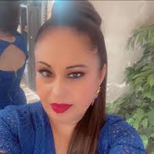 Karina Bedolla's Instagram, Twitter & Facebook