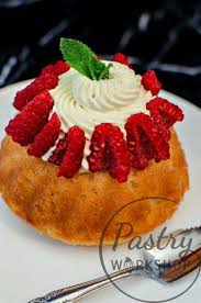 Raspberry Rose Savarin Savarina Cu Zmeura Si Apa De Trandafiri Recipe Classic French Desserts French Dessert Desserts