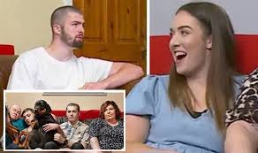 The malone family has returned for series 17, but with a notable exception as tom malone jr is not appearing on the show. Gogglebox Fans Confused As Malone Family Unveil Tom S Replacement New Girl Tv Radio Showbiz Tv Express Co Uk