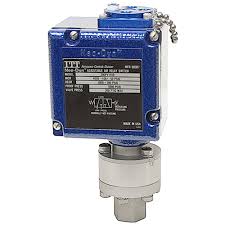 • it is a simple electrical device used for signal processing. Hydraulic To Pneumatic Air Relay Pressure Switch Other Valves Hydraulic Valves Hydraulics Www Surpluscenter Com