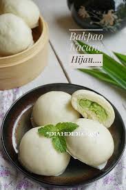 Hidangan ini akan dapat dijadikan pengganjal perut sewaktu lapar sebelum anda menyantap hidangan ingin tahu seperti apa membuat sajian bakpao isi kacang tanah yang lembut? Diah Didi S Kitchen Bakpao Isi Kumbu Kacang Hijau Pandan