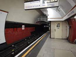 Bakerloo to 223 check front of train. Bakerloo Line Platform At Elephant And Castle Station The Anonymous Widower