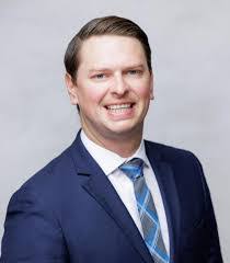 Eric Romain's Instagram, Twitter & Facebook