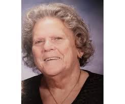 Evelyn Lyons's Instagram, Twitter & Facebook