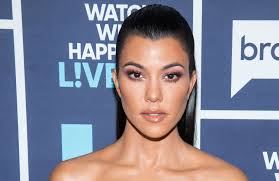 Born on april 18, 1979, kourtney is the eldest of the kardashian's sisters but standing at 5 foot. Kourtney Kardashian Mom Shamed For Her Son Reign S Long Hair Allure