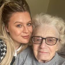 Jess and Norma (@jessandnorma)