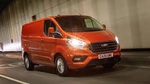 Og med et adblue ® katalysatorsystem som konverterer nitrogenoksider fra eksosen til nitrogen og vann, oppfyller også hver motor de strenge utslippskravene til euro 6.2. 2023 Ford Transit Custom Preis Und Technische Daten 2021 03 17 Neue Modelle Autos