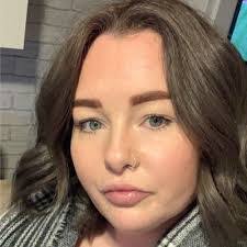 Dionne Dunn's Instagram, Twitter & Facebook