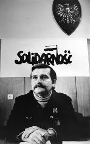 After graduating from vocational school, he worked as a car mechanic at a machine center from 1961 to 1965. Jak Kontynuowac Solidarnosc Nasza Rozmowa Z Lechem Walesa Pl Grand Continent