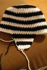 Ear Flap Tutorial I Like The Earflap Part But Not How The Tassel Was Added Crochet Instructions Ear Flap Crochet Yarn