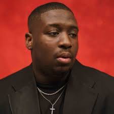 My favourite piece of Bridgerton Trivia is that all the Bridgerton kids are  named after the first letters of the alphabet: Anthony Benedict Colin  Daphne Eloise Francesca Gregory Hyacinth