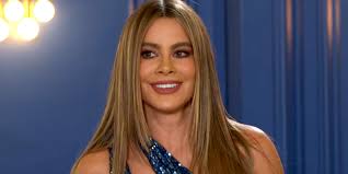 Sofia vergara wearing long wavy cut (1 of 5). Wseu6rvyo2bbem