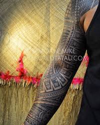 Roman's sleeve tattoo holds a big part in his career and a badass person we know him as, he perceives his tattoo to be a definition of utmost strength, unity and a symbol of his family. Pin Auf Sacred Tatau