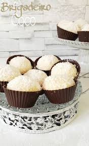 Brigadeiro Coco Hello Tout Le Monde Vous Connaissez Cette Petite Gourmandise Bresilienne Une Delicieuse Decouv Gourmandise Recette A Base De Lait Dessert