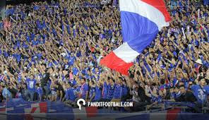 Kehidupan malam di thailand, khususunya di bangkok pun sangat disukai para wisatawan. Kehangatan Suporter Thailand Yang Mengalahkan Indonesia Pandit Football Indonesia