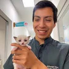 Sally Lester's Instagram, Twitter & Facebook