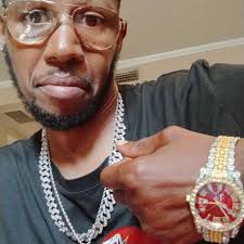 Single and ready to mingle