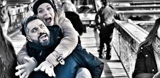 Τότε η γνωριμία τους περιορίστηκε σε φιλικό επίπεδο. Gamos Gia Basw Laskarakh Leyterh Soyltato To Xroniko Ths Sxeshs Toys Pics E8nos