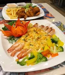 مطعم فيش لاونج في البحرين سعودي بينج