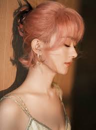 Chinese Celebrity added a new photo.