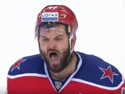 Radu, je t'aime, je t'achète un set de dents comme cadeau pour ce but! Video Radulov S Intense Goal Celebration Both Inspires And Terrifies Thescore Com