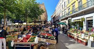 Maybe you would like to learn more about one of these? Active Abroad Frankreich