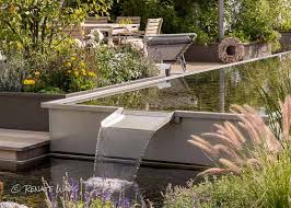 16 Moderne Garten Mit Wasserbecken Garten Gestaltung Gartengestaltung Gartenstuhl Kinder Geniale Tri In 2020 Gartengestaltung Wasserbecken Garten Moderner Garten