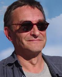 Catalanofòbia d'una companyia telefònica a l'actor Ramon Peris-March, el  'Petri' del Club Super 3