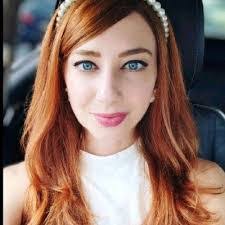 Ann Mellott's Instagram, Twitter & Facebook