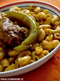 Préparation pour spaguetti sauce tunisienne au crevette. Pates Tunisiennes Au Poulet Maqrouna Be Djej La Tunisienne