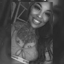 Jazmin Jones's Instagram, Twitter & Facebook