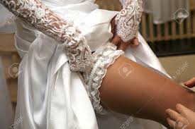 Download after wedding images and photos. Ami De La Mariee Porte Sa Jarretiere De Mariage Banque D Images Et Photos Libres De Droits Image 52069558