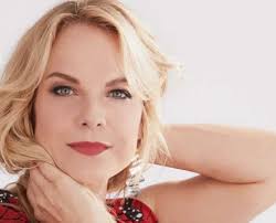 Elīna garanča was born into a musical family in riga, latvia. Press Elina Garanca