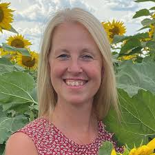 Carolyn Swart's Instagram, Twitter & Facebook