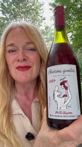 Discover the Perfect Chilled Gamay Wine