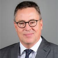 100+ perfiles de «Liedtke»