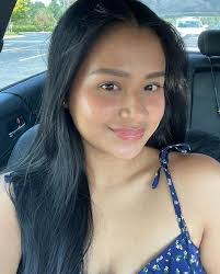 Leslie Salinas's Instagram, Twitter & Facebook