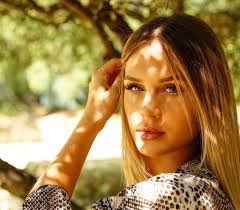Camille froment a pris la parole au lendemain de son accouchement pour raconter les coulisses de la naissance de sa fille. Lmvsmonde 4 Camille Froment S Est Fait Un Ennemi Mais De Qui S Agit Il Gossip